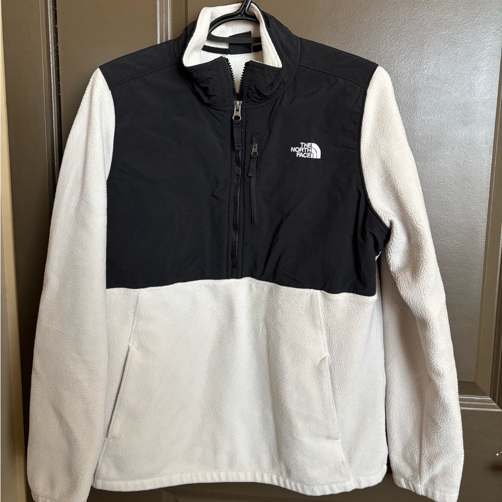 The North Face Women L fleece 1/4 zip